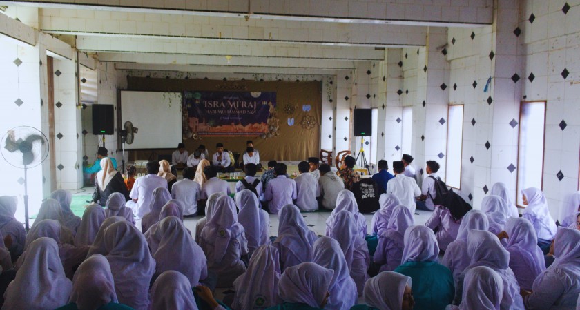 MA Al Urwatul Wutsqo Gelar Peringatan Isra’ Mi’raj Nabi Muhammad SAW